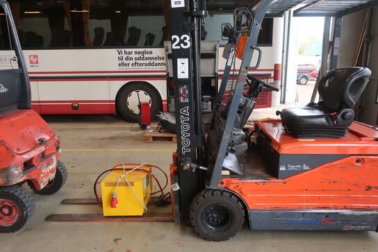 Gaffeltruck TOYOTA 5FBE15