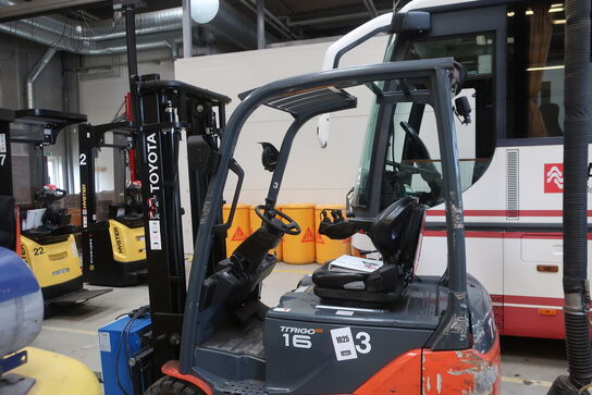 Gaffeltruck TOYOTA Traigo 48 / 16 8FBE16T