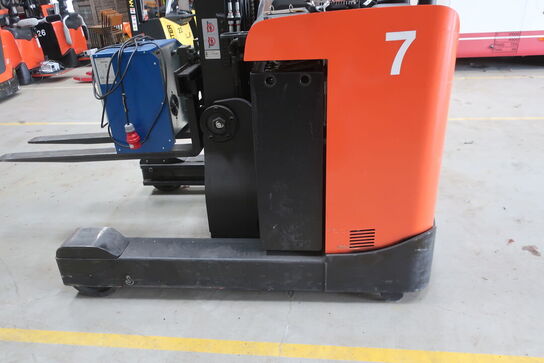 Reachtruck TOYOTA RRE 140B