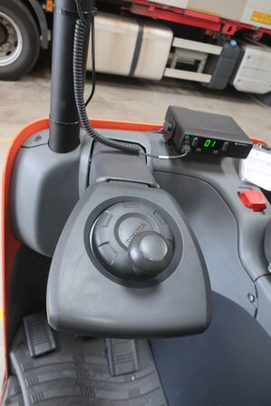 Reachtruck TOYOTA RRE 140B