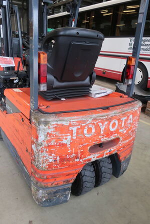 Gaffeltruck TOYOTA 5FBE15