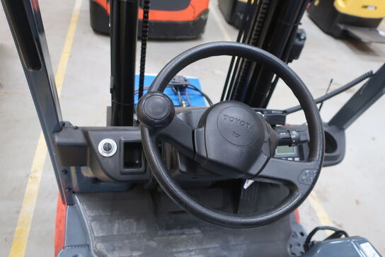 Gaffeltruck TOYOTA Traigo 48 / 16 8FBE16T