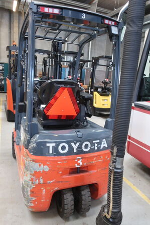Gaffeltruck TOYOTA Traigo 48 / 16 8FBE16T