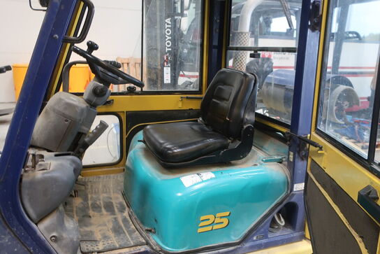 Gaffeltruck KOMATSU FH25HT