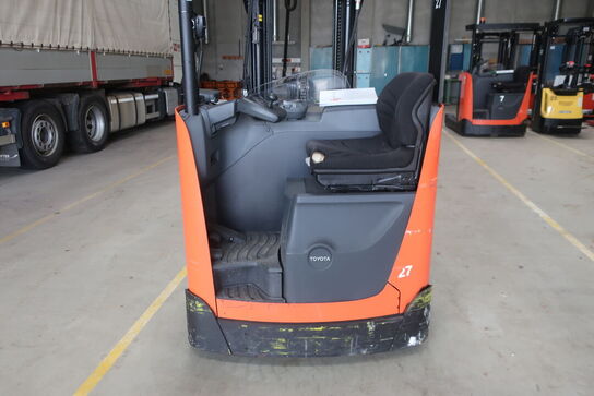 Reachtruck TOYOTA RRE 140B