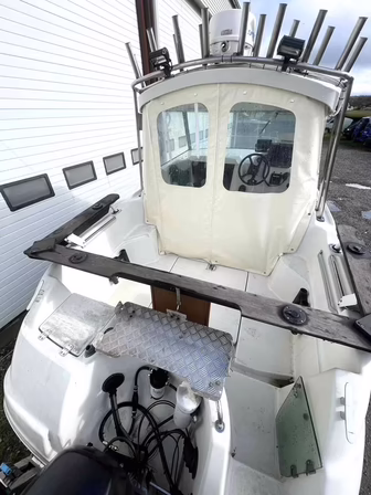 18' Quicksilver 530 Pilothouse m. Suzuki 70 hk & Variant boggietrailer – Komplet sæt