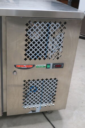 Kølebord TECHNODOM - 3 skabe