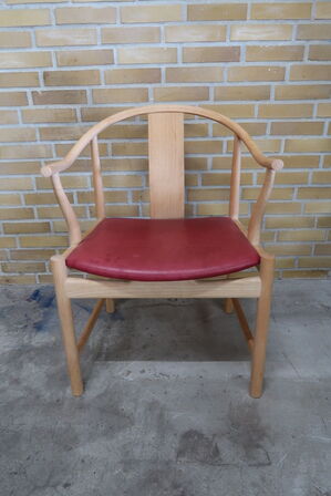 Armstol FRITZ HANSEN PP56 "Kinastol" Bøg (Udstillingsmodel)