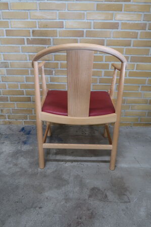 Armstol FRITZ HANSEN PP56 "Kinastol" Bøg (Udstillingsmodel)