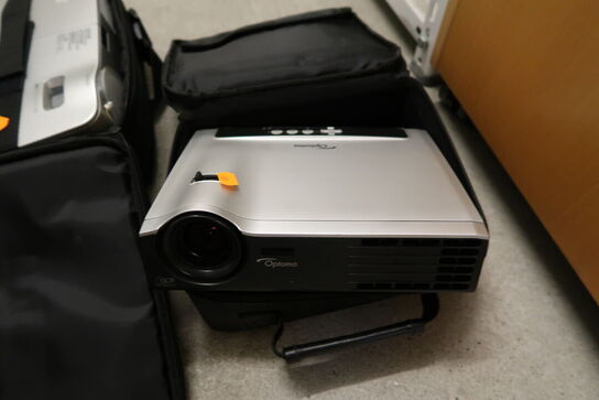 2 stk. projektorer OPTOMA EP7150, NEC NP40G