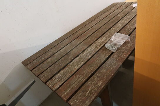 Arkivskab, skabe KINNARPS, reoler, skrivebord m.m.