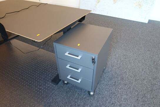 El. hæve/sænke skrivebord, skuffemodul, reol, whiteboard