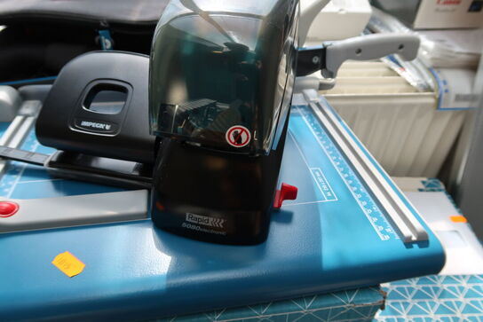 Div. Elektronik, makulator REXEL RSS2232, hæftemaskine RAPID 5080Electronic m.m.