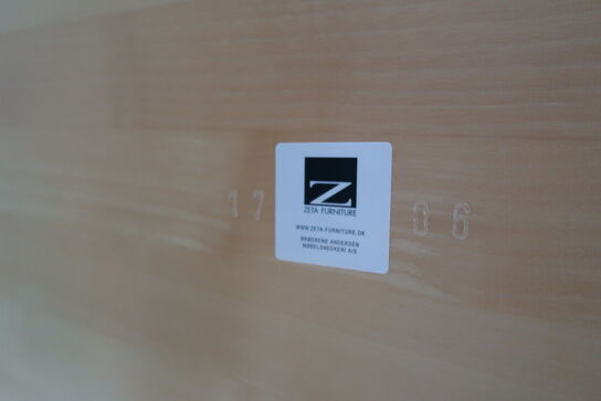 Mødebord ZETA FURNITURE med 8 stk. stole MAGNUS OLESEN