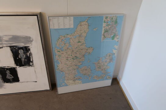 3 stk. plakater/billeder samt whiteboard