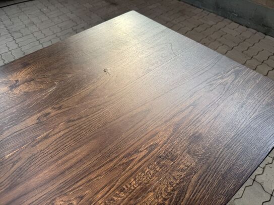 Spisebord med bordplade i massiv eg. L120cm x B70cm