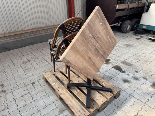 Udendørs cafébord med sort flip understel inkl. 2 fletstole