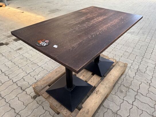 Spisebord med bordplade i massiv eg. L120cm x B70cm