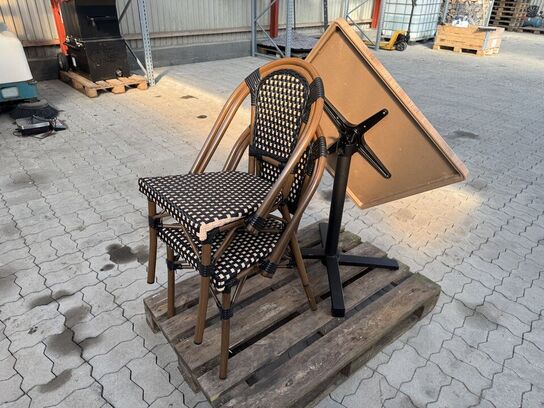 Udendørs cafébord med sort flip understel inkl. 2 fletstole