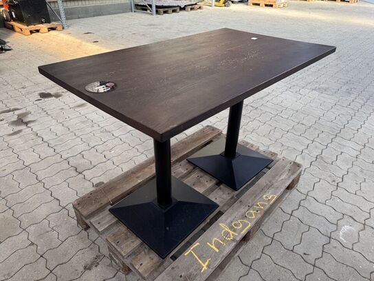 Spisebord med bordplade i massiv eg. L120cm x B70cm