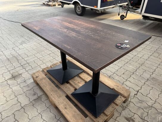 Spisebord med bordplade i massiv eg. L120cm x B70cm