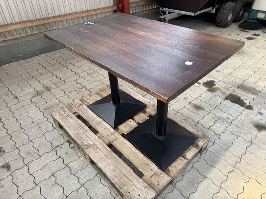Spisebord med bordplade i massiv eg. L110cm x B70cm