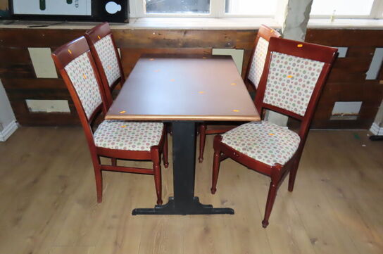 Restaurantbord m. 4 stole - 110x75x75 cm