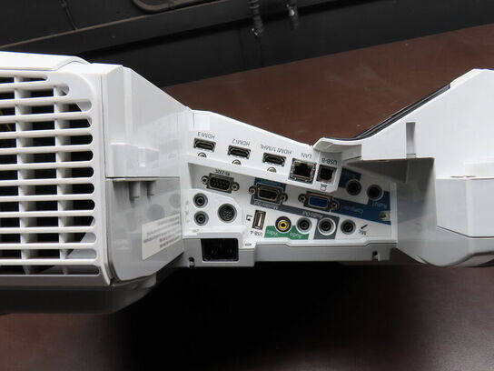 Projektor, EPSON EB-695WI m. fjernbetjening og Touch Unit