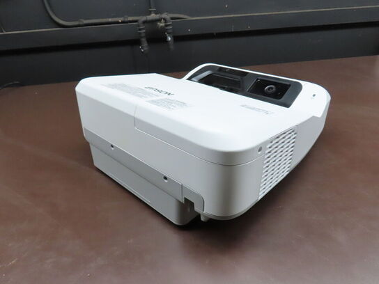 Projektor, EPSON EB-695WI m. fjernbetjening og Touch Unit