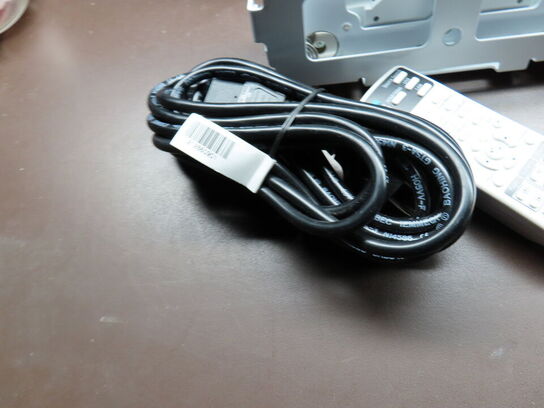 Projektor, EPSON EB-695WI m. fjernbetjening og Touch Unit