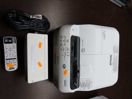 Projektor, EPSON EB-695WI m. fjernbetjening og Touch Unit