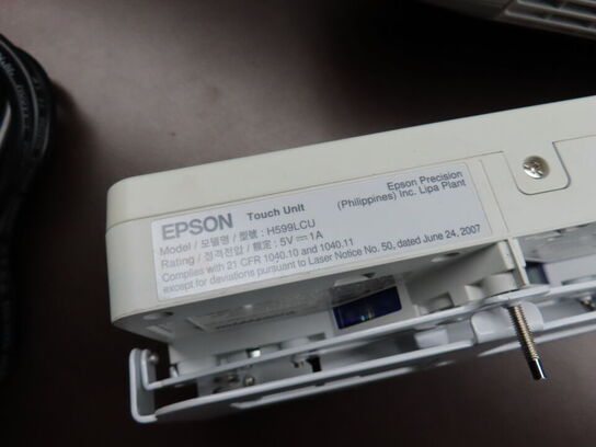 Projektor, EPSON EB-695WI m. fjernbetjening og Touch Unit