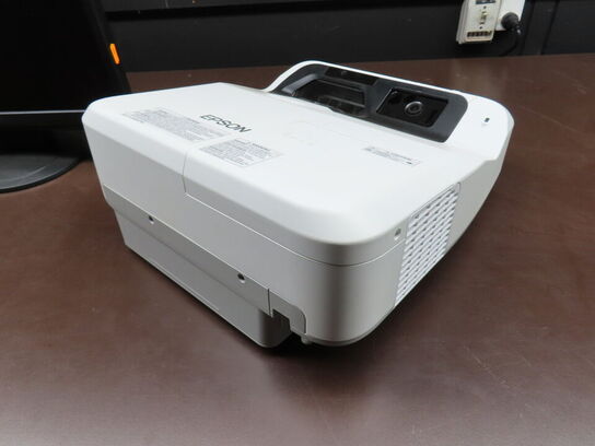 Projektor, EPSON EB-695WI m. fjernbetjening og Touch Unit