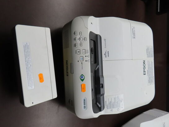Projektor, EPSON EB-695WI m. Touch Unit