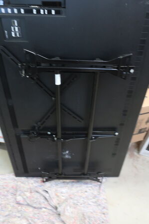 65" LED-TV, SAMSUNG QM65R