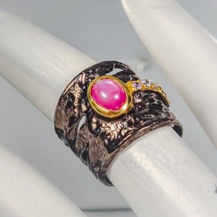 ksklusivt håndfremstillet unika rubin ring af sort guld belagt og rhodineret sterlingsølv