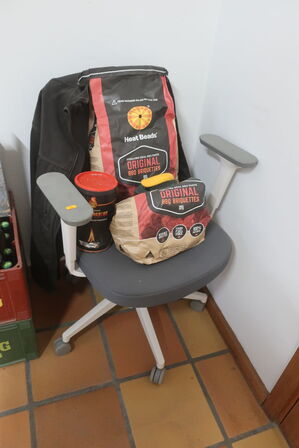 7 stole/kontorstole og bord