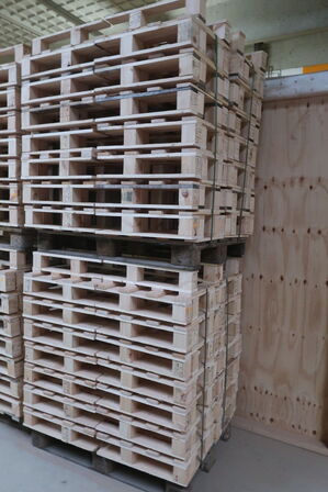 2 paller med 1/4 paller