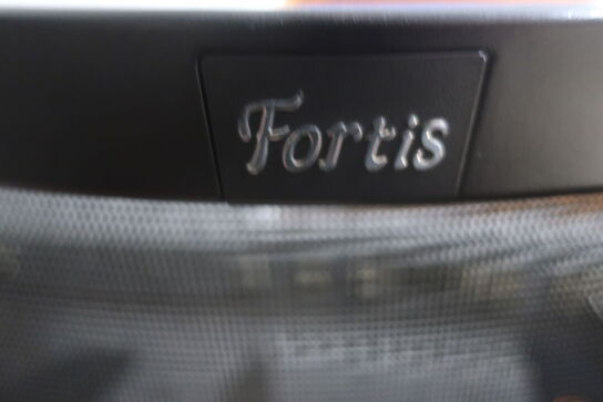 2 stk. El. hæve/sænkebord, kontorstole, skærme