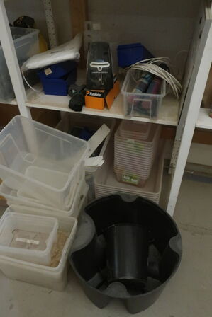 Indhold i reol, printer følger ikke med 