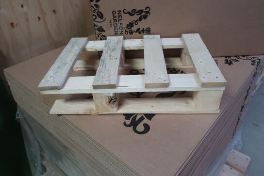 2 paller med 1/4 paller