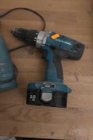 Skruemaskine MAKITA 8444D