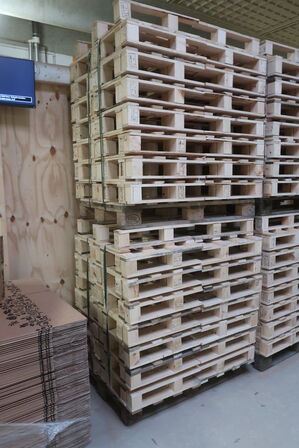 2 paller med 1/4 paller