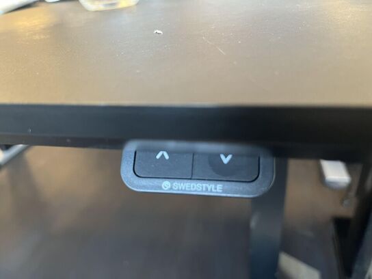 Hæve sænkebord m. Indhold 