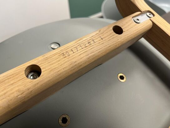 Møde bord med 10. Stk. HAY Skål stole