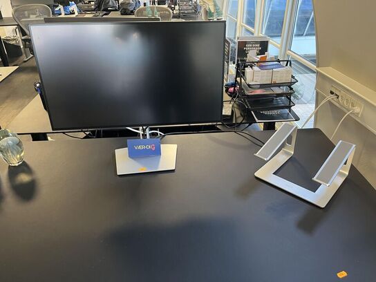 1.Stk. Skærm og kontor udstyr