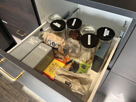 Køkken disk m. Indhold