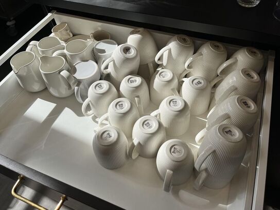 Køkken disk m. Indhold