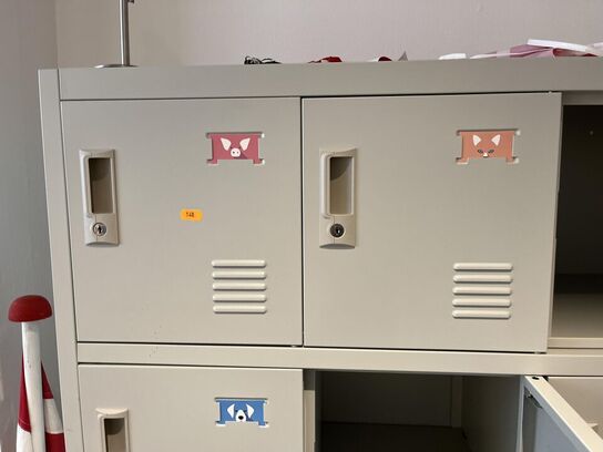 Garderobeskabe med låger