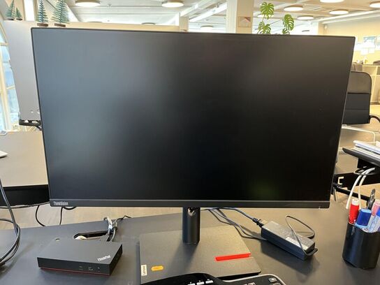 1. Stk. Skærm og diverse kontor udstyr